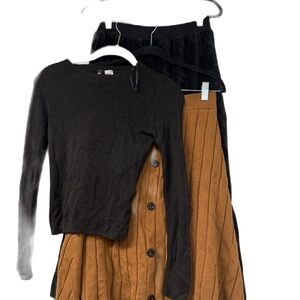 Women’s XS Cropped Trendy Black Top and Buttoned Brown Skirt Set & Black Bundle